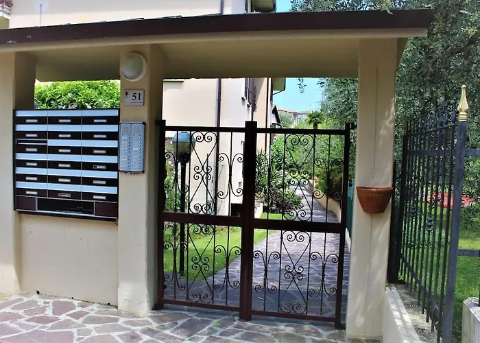 Διαμέρισμα Andy Zona Tranquilla Vicino Centro E Μαλτσεζίνε